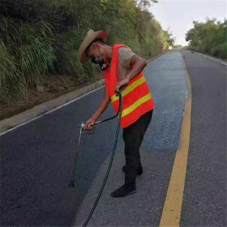 镇江 彩色防滑路面的底涂是保障路面附着力